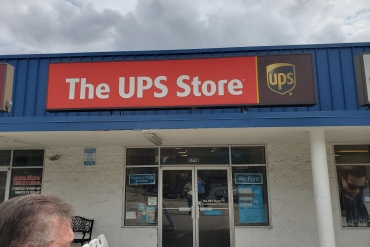 ups-store